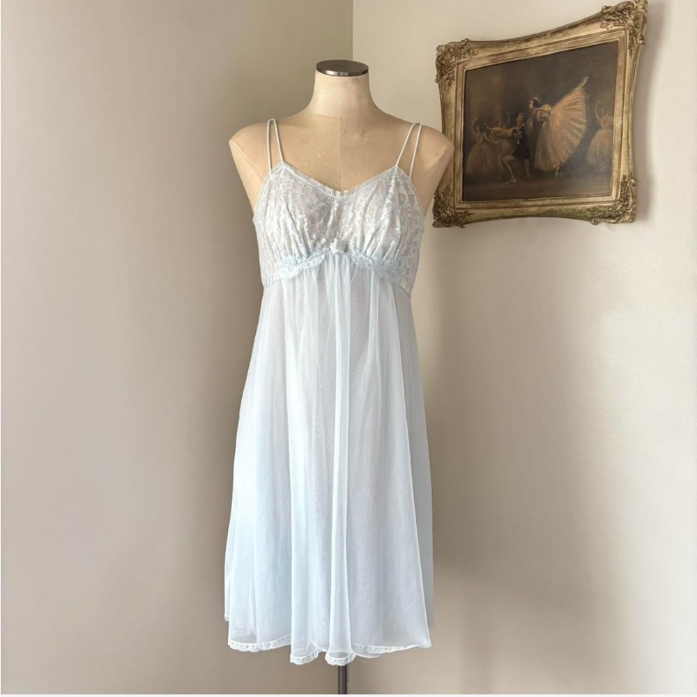 Elegant Lace Trim Nightgown